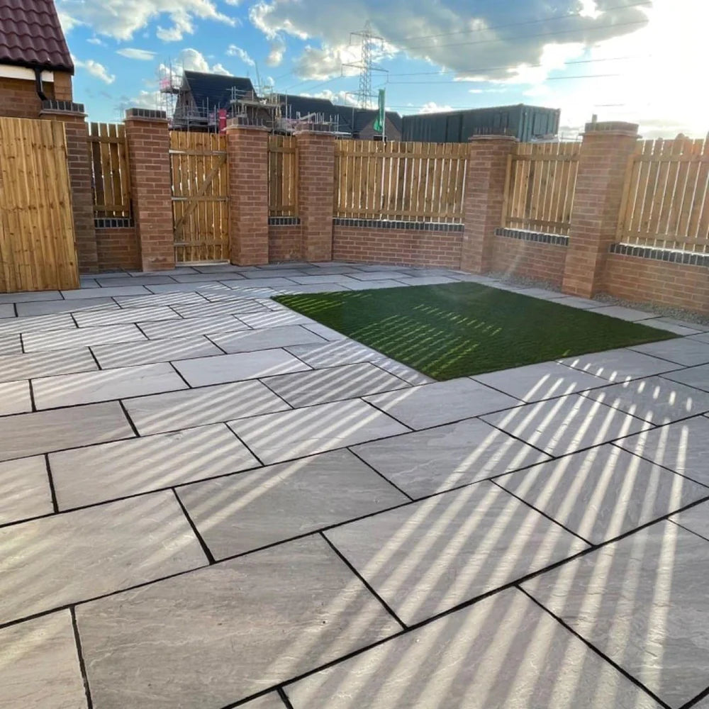 Kandla Grey Indian Sandstone Paving Slabs – Riven – 600x900 – 22mm