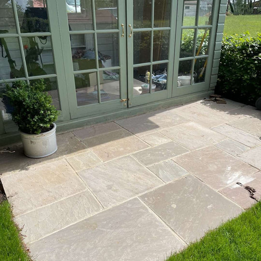 Raj Green Indian Sandstone Paving Slabs – Riven – Mixed Patio Kit – 22mm