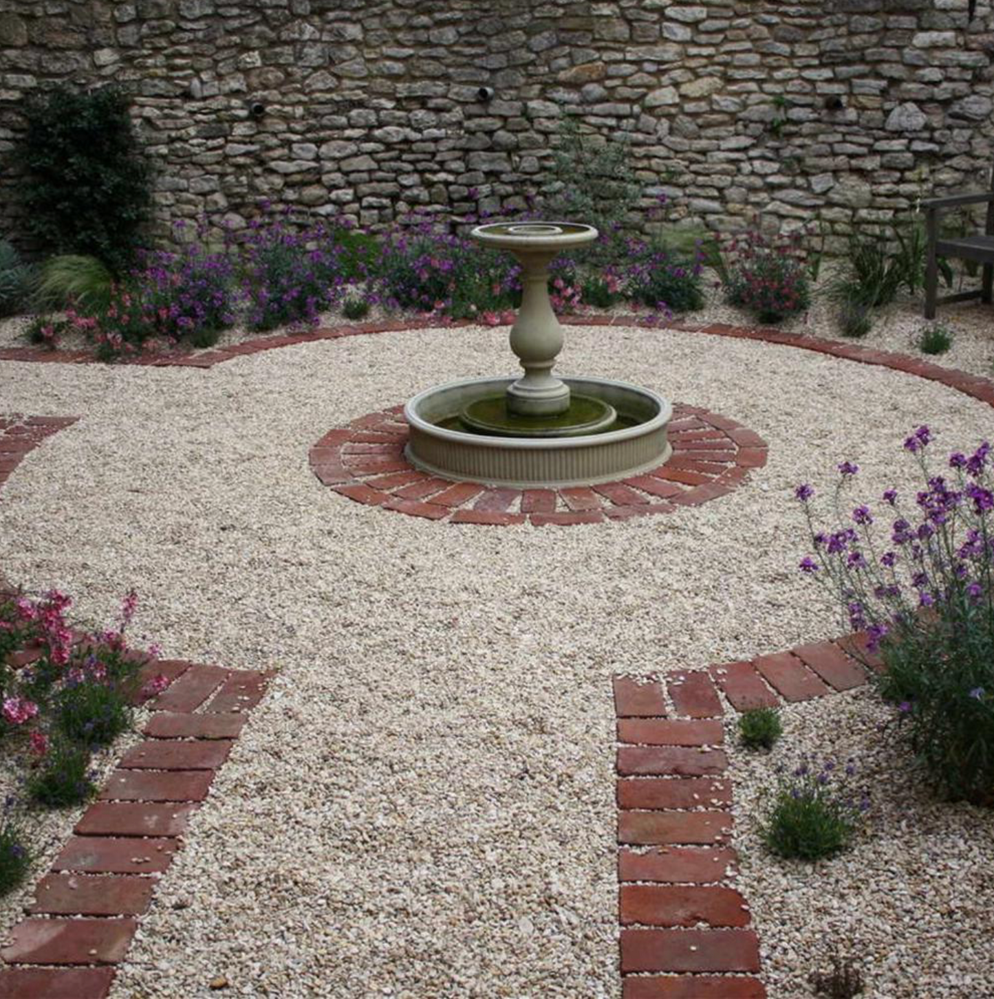 Cotswold Chippings 10mm Decorative Stone / Aggregate 20kg Bag / 850kg Bulk Bag