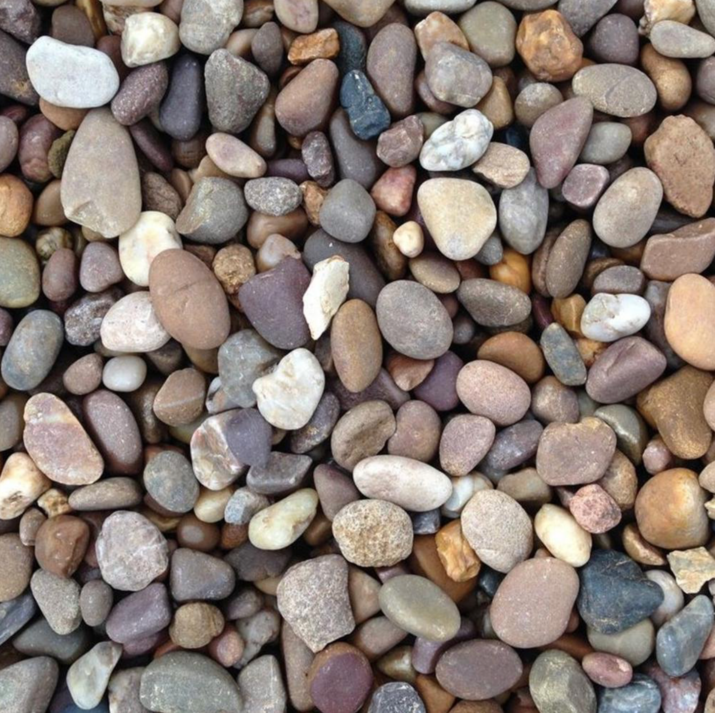 Quartz Gravel 20mm Decorative Stone / Aggregate 20kg Bag / 850kg Bulk Bag