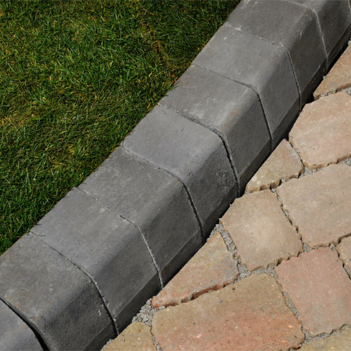 Brett Block High Kerbs Charcoal 200mm H x 150mm D x 100mm W