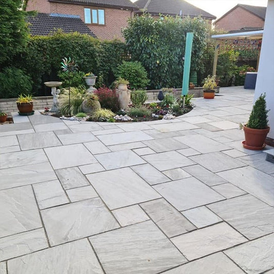 Kandla Grey Indian Sandstone Paving Slabs – Riven – Mixed Patio Kit – 22mm