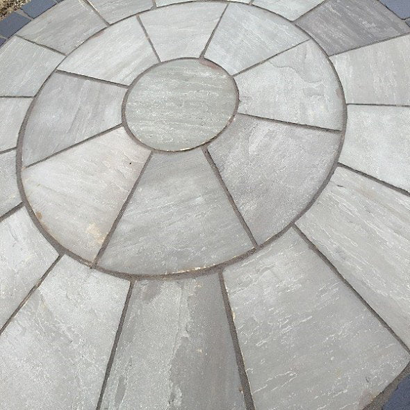 Kandla Grey Indian Sandstone 2.4m Circle – Riven – 22mm