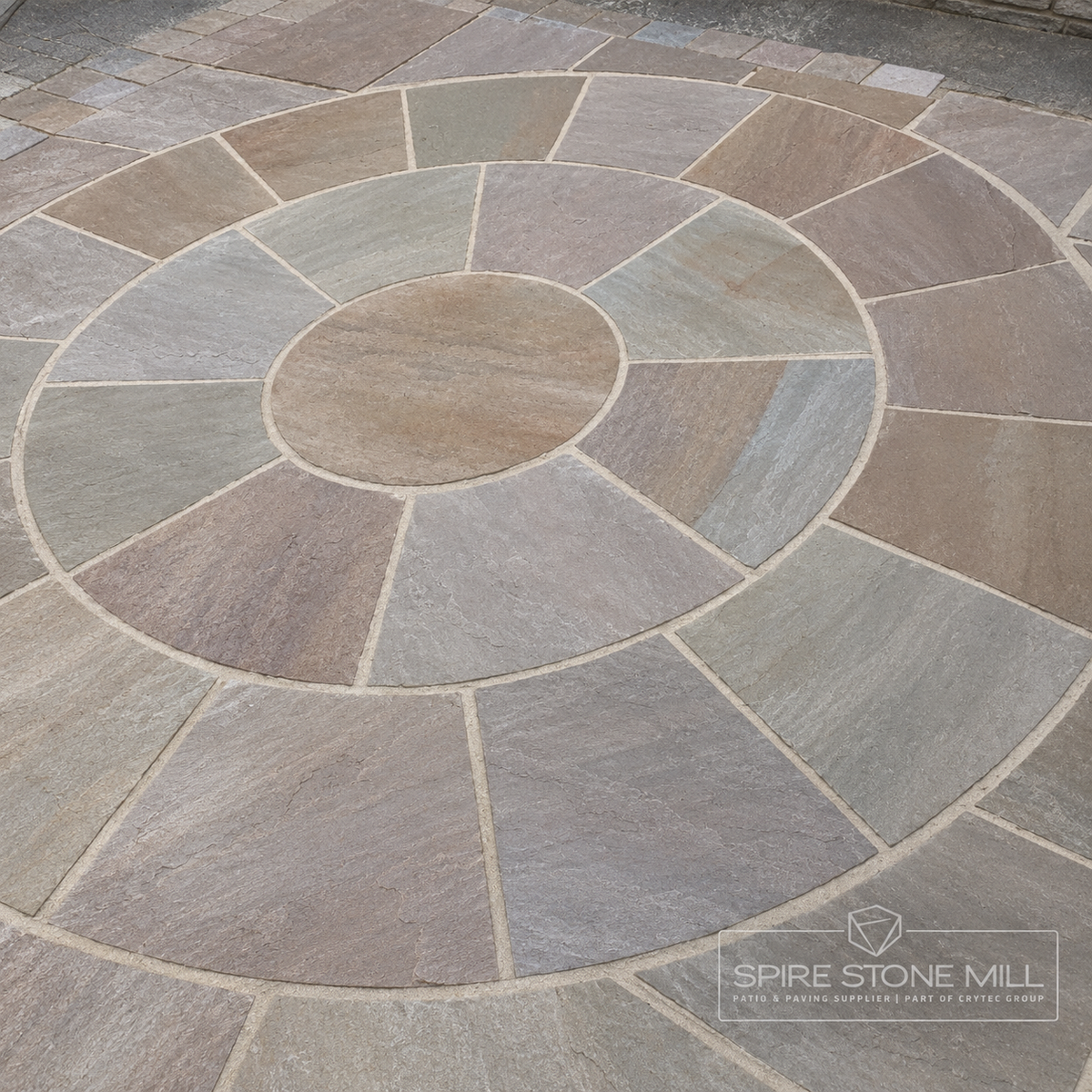 Raj Green Indian Sandstone 2.4m Circle – Riven – 22mm